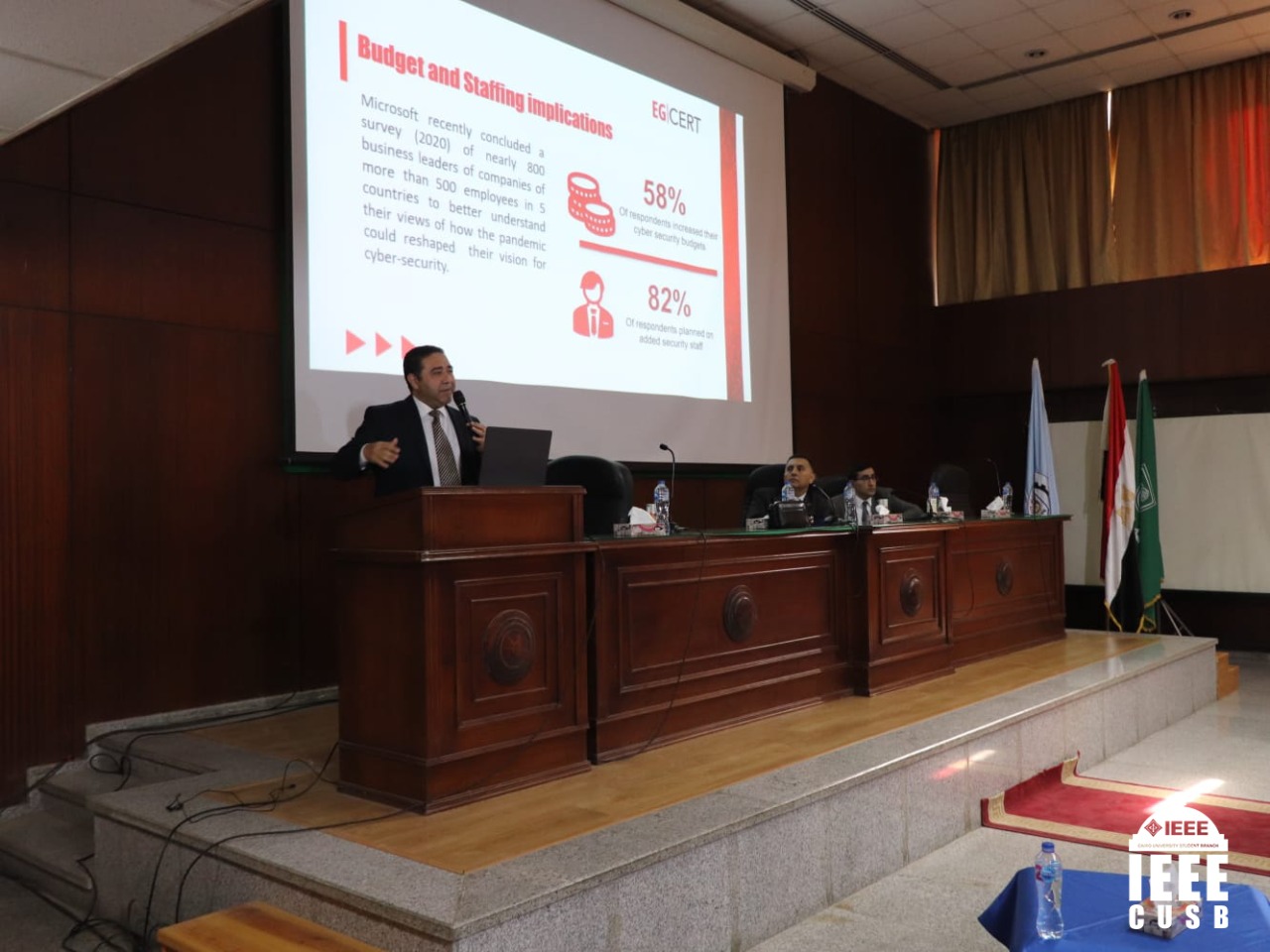 NTRA organizes an awareness session in Cairo University